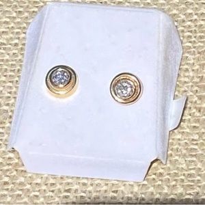 Genuine Round Brillant cut Diamond earrings